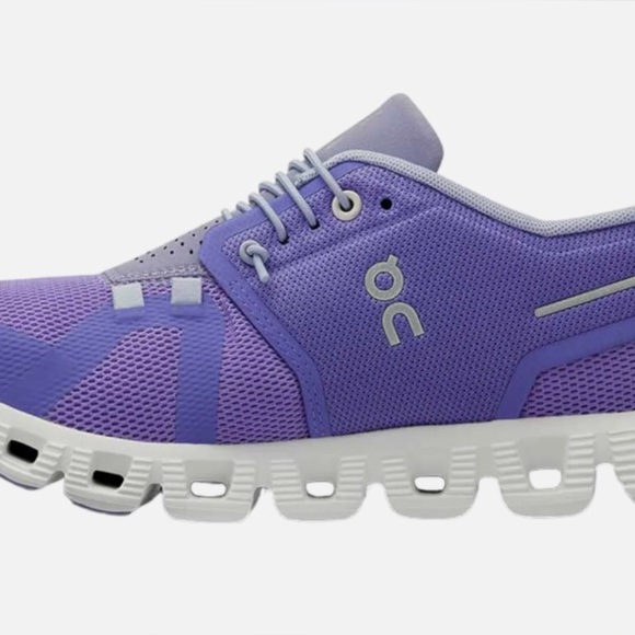On Clouds Shoes - On cloud Women Sneakers / Purple